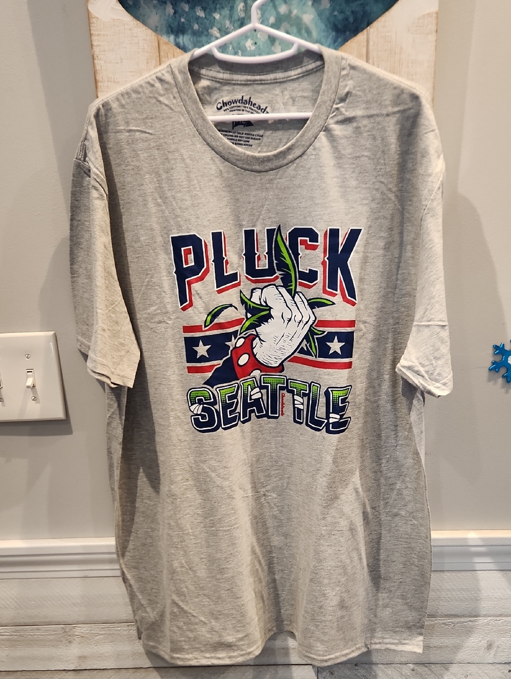 WUC Chowdaheadz Pluck Seattle Graphic Tee - Light Gray Sz XL